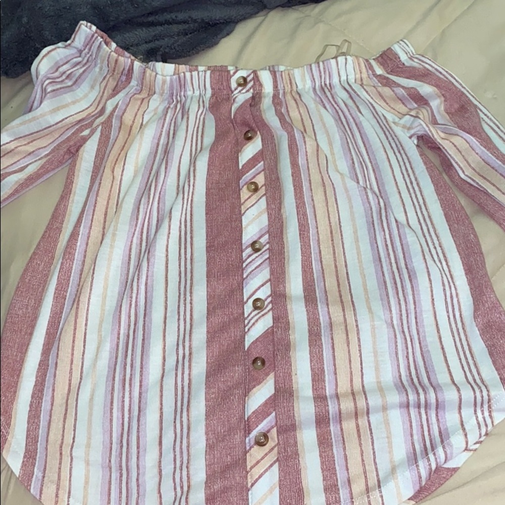Off the shoulder shirt!!!